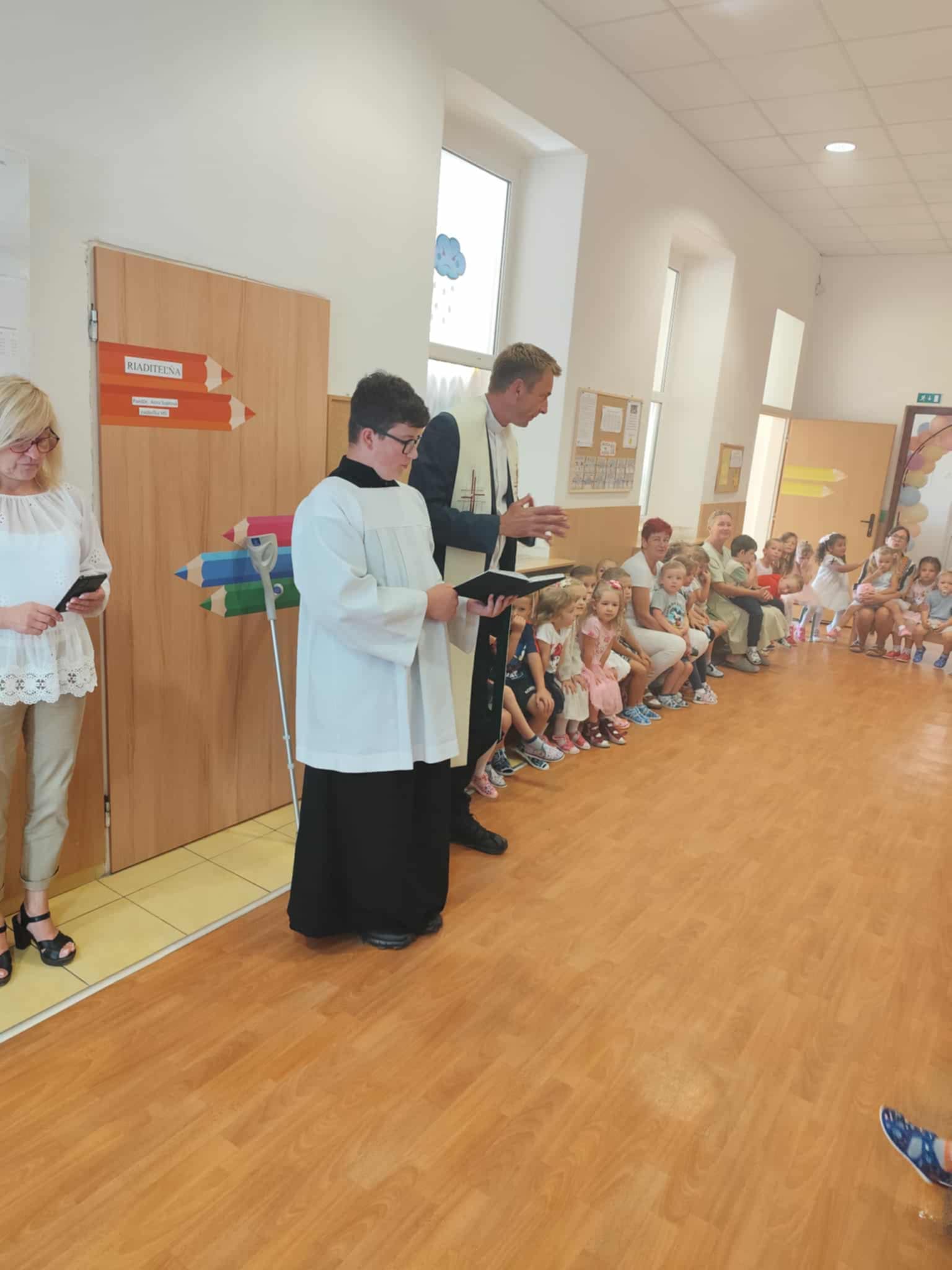 f10b9d61-97e4-417c-aee2-874c36eb4e91