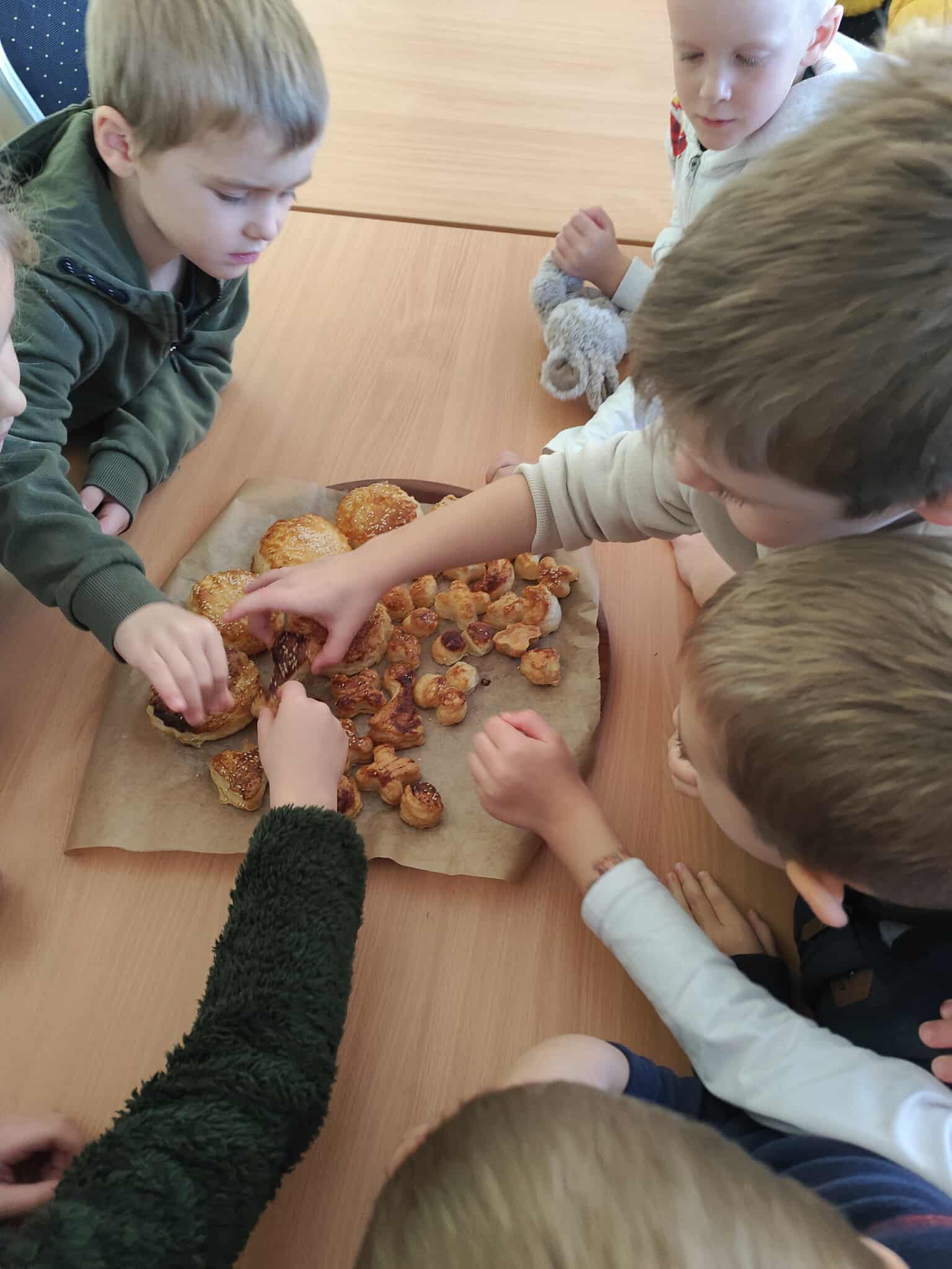 05fddaab-cb16-40e9-947c-9c6b6fd45fc8